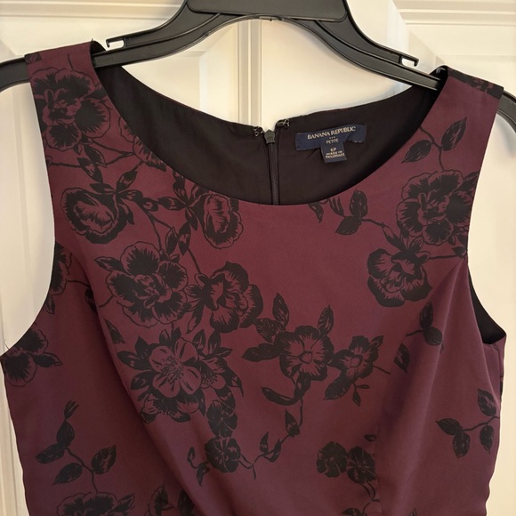 Banana Republic plum dress, size 6P
Excellent condition - Picture 4 of 4
